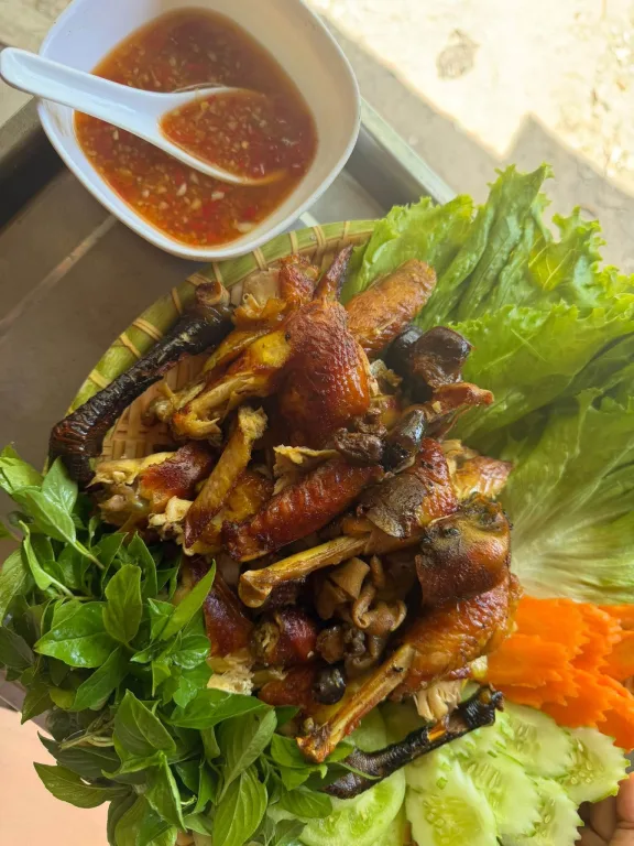 រូបថតទី 2 របស់ SNEA Lake Cafe (បឹងស្នេហ៍ កាហ្វេ) រូបថត