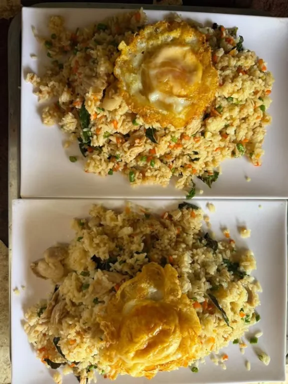 រូបថតទី 3 របស់ SNEA Lake Cafe (បឹងស្នេហ៍ កាហ្វេ) រូបថត