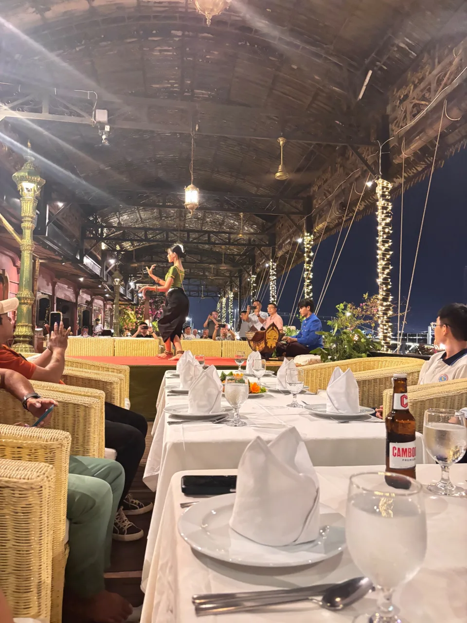 រូបថតទី 2 ក្នុងវិចិត្រសាលរបស់ Titanic Restaurant